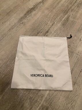 Veronica Beard White Dust Bag with Black Logo and Drawstring